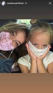 Carla Bruni Partage D Adorables Selfies Avec Sa Fille Giulia