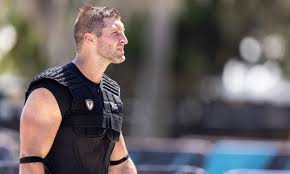 Tim tebow gets support from fellow afc south tight end. Photos Meet The Wife Of Jaguars Tight End Tim Tebow