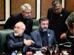 ادعای ترامپ درباره ایران: در حال گفت‌وگو هستیم؛ باید ببینیم چه اتفاقی می‌افتد؛ ترجیح می‌دهم به یک توافق برسیم/ رویترز: ایران به کشورهای حاشیه خلیج فارس هشدار داده که هرگونه حمله جدید آمریکا با پاسخ متقابل علیه زیرساخت‌های حیاتی انرژی در سراسر منطقه روبه‌رو خ