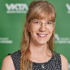 Jennifer Beland's Instagram, Twitter & Facebook