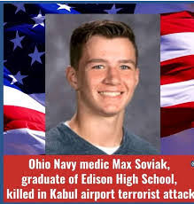 Ashley Pusateri's Instagram, Twitter & Facebook