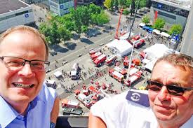 Kleiner Mann hinterlässt große Fußstapfen