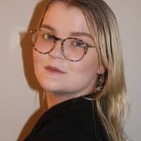 Cassandra Hoffman's Instagram, Twitter & Facebook