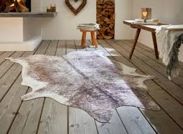Teppiche sind neben einer gemütlichen couch oder einem behaglichen bett, ästhetischen möbeln und dekorativen bildern aus einem wohnlichen zimmer nicht mehr wegzudenken. All Trend Fur Ein Gemutliches Zuhause Kuhfell Teppich Kunstfell Rinderfell All Trend De