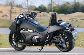 独創的なデザインと新感覚のライディングフィールでオートバイの新しい価値を創る honda nm4 01 02 2014年 webオートバイ 旧車バイク オートバイ バイク etc
