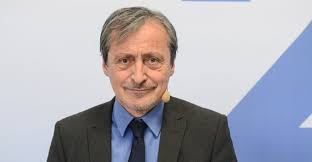 Martin stropnický je český herec, písničkář, režisér a spisovatel. Martin Stropnicky Nechce Byt Ministrem Protoze Miri Jako Velvyslanec K Nato Do Bruselu Reflex Cz