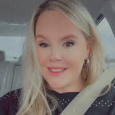 SING 2 premiere with the whole family! ❤️❤️ Seriously loved this movie so  much!! The kids had a blast they were dancing and cheering what a great  night!!! 🥰🥰🥰🥰 @singmovie @sir_twitch_alot @weslierboss @