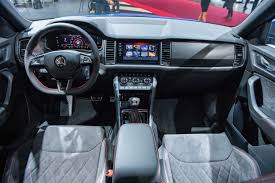 Škoda kodiaq will support you with numerous safety assistants, simply select your favourite colour, pick wheels to suit, look into the interior and start the ride to see the škoda kodiaq in action. Skoda Kodiaq Albumccars Cars Images Collection