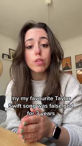 Hannah Busby Taylor Swift