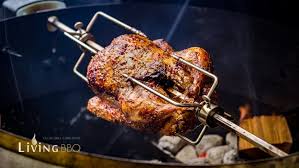 Knusprige Ente Von Der Rotisserie Drehspiess Livingbbq De Rezept Knusprige Ente Ente Grillen Ente
