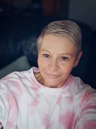 Nanette Ray's Instagram, Twitter & Facebook