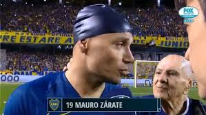 Boca juniors informó que el jugador mauro zárate firmó este jueves la rescisión de su contrato tras tres años en la institución y le desea lo mejor en la nueva etapa de su carrera profesional por su parte el futbolista utilizó sus redes sociales para decir gracias es lo primero que se me viene a la cabeza cuando pienso en ustedes. Ver Video Boca Juniors Vs Velez Sarsfield Mauro Zarate Recibio Un Carinoso Beso Durante Entrevista En Vivo Rpp Noticias