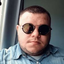 Elles ont traversé les décennies et se retrouvent aujourd'hui portées par tous les. Lunettes De Soleil Rondes Homme Xxl Chubster Accessory