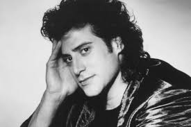 Comedian, Frequent Late-Night Guest Richard Lewis Dies at 76