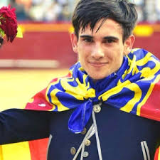 Bullfighter Clemente. Reserve your tickets in Servitoro.com