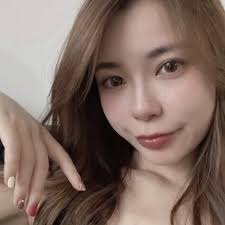 應該是暫時的最後一則訊息，之後要關通知去讀書了😂 首先提醒，底下開始有些可疑的帳號留言（見截圖），或許是被流量吸引過來的，請小心受騙。  再來是，我發文後從一些互動中意識到這篇文可能會讓一些人感到不快。第一句會有一方認為太過刻意強調用語的正確，在激化對立 ...