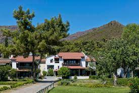 The villas are spread over two bays with sandy 'blue flag' beaches and the resort is in tranquil area, surrounded by the sea to the south and an. Aktur Datca Turizm Yerlesme Projesi Arkitera