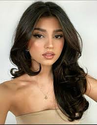 Nadia Hale's Instagram, Twitter & Facebook