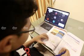 De blasio said the department of education will be working closely with the 75,000 seniors who expect to graduate this year. Primary School Students Struggle With Online Classes Risking Increased Learning Poverty Camboja News