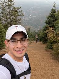 Hiking the Manitou Incline in Manitou Springs, Colorado