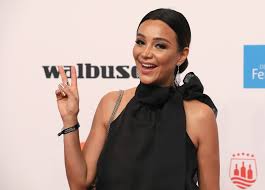 The latest tweets from @patriciadriese Verona Pooth Hier Uberstrahlen Ihre Xxl Schmuckstucke Alles News De
