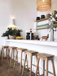 Were a local place at our core, but because of our iconic location service a vast array of customers from tourists to the local working population such as the multitude of small local business and startups that occupy venice as well as snapchat, google and. The Best Spot For Breakfast In Venice Great White Love Loathing Los Angeles