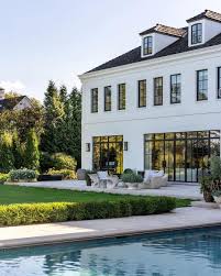 10 Facons D Amenager Son Interieur Avec Du Mobilier Tendance En 2020 Exterieurs De Maison Moderne Maison D Architecture Future House