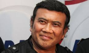 Sebelum pindah ke tasikmalaya, keluarganya tinggal di jakarta. Berita Rhoma Irama Meninggal Dunia Hoax Broadcast Bbm Whatsapp Cumaberita