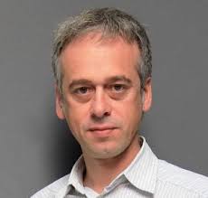 Etiqueta cercadapremi just m. casero