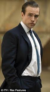 The talented actor rafe spall has acted in several movies and carved a separate a niche for himself. 19 Rafe Ideas Rafe Rafe Spall Celebrities Male