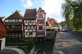 Das hotel liegt super zentral im fischerviertel in ulm. Das Schmale Haus Rear View From Across Bridge Bild Von Das Schmale Haus Ulm Tripadvisor