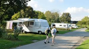 En france, le pass sanitaire est disponible depuis le 9 juin, date à laquelle ont rouvert la plupart des lieux recevant du public. Le Pass Sanitaire Sera T Il Obligatoire Dans Les Campings