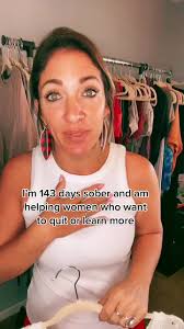 Hoping to help other women who are having their light dimmed by alcohol.  143 days sober Quit tips in bio! #sobertiktok #sobermama #sobermomsoftiktok