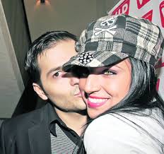 Adelina pestrițu și liviu vârciu au divorțat în martie 2010, după ce au conviețuit ca soș și soție timp de un an de zile. Varciu O EvitÄƒ Pe Adelina PestriÈ›u Cuget Liber