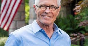 Barry Grisham's Instagram, Twitter & Facebook