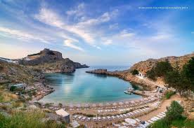 Βρίσκεται περίπου 450 χλμ νοτιοανατολικά της αθήνας και 18 χλμ νοτιοδυτικά της τουρκίας. Fwtografia Toy Xrhsth Rodos Rhodos Rhodes Rodos St Paul S Bay Lindos Europe Travel Travel Log Paradise On Earth