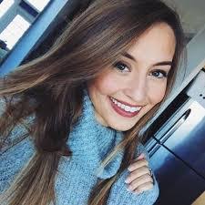 Kristen Lauria's Instagram, Twitter & Facebook