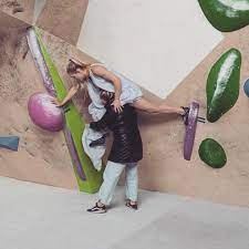 The uk's most successful female climber reveals the as the uk's ace competition climber, shauna coxsey's pioneering career has been packed with firsts. Shauna Coxsey Just Found This Video On My Phone Behind