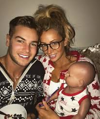 Posts should relate to the uk version of love island. Olivia Attwood Accused Of Faking Cosy Night In With Love Island Boyfriend Chris Hughes And Baby Cash After Relationship Crisis Irish Mirror Online