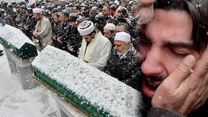 Kar temizleyen işçiler son yolculuklarına uğurlandı