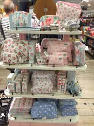 Corner Cath Kidston Au Bhv Marais A Paris Shopping Paris