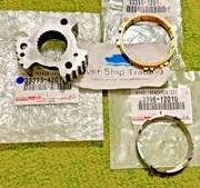 3339342010 Genuine Toyota Transmission Clutch Hub 5th Gear 33393-42010