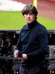 Als sohn von vater (?) und mutter (?) erlangte er im jahr 2021 als sexualität. Joachim Low Geschatztes Jahresgehalt Und Vermogen Sowie Seine Fussballkarriere
