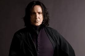 En plus de son rôle dans harry potter, dave legeno est apparu dans la série télévisée borgia ainsi que dans batman begins. Hommage A Alan Rickman Severus Rogue Poudlard Org