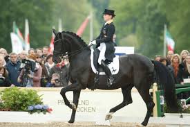 Zusammen mit ihrem wallach valegro hält sie die prozentrekorde in den drei schwersten dressurprüfungen Profireiterin Isabell Werth Kritisiert Haltung Des Ioc Zu Olympia