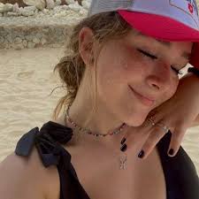 Daniela Chapa (@danielachapa24)