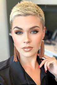 A short hairstyle like this is great for older women who don't want to spend a ton of time on their hair. Short Hairstyles For Fine Hair Make Volume Stay For Good Glaminati Super Short Hair Chic Short Haircuts Short Hair Styles