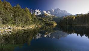 The ~7 km path around the lake is. Der Eibsee Und Die Gemeinde Grainau Die Besten Urlaubsziele Wasser Und Land
