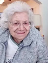 Amanda Sable's Instagram, Twitter & Facebook