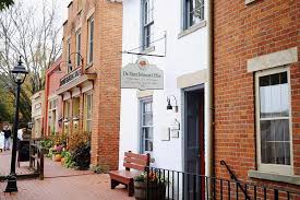 Rent a whole home for your next weekend or holiday. Roscoe Village Coshocton Ohio Vizit Places